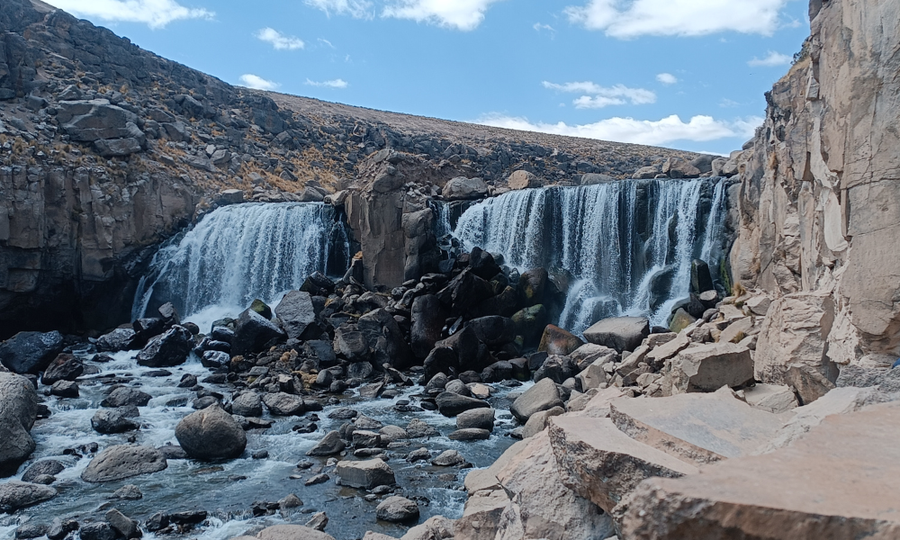 CATARATA DE PILLONES / BOSQUE DE PIEDRAS PURUÑA